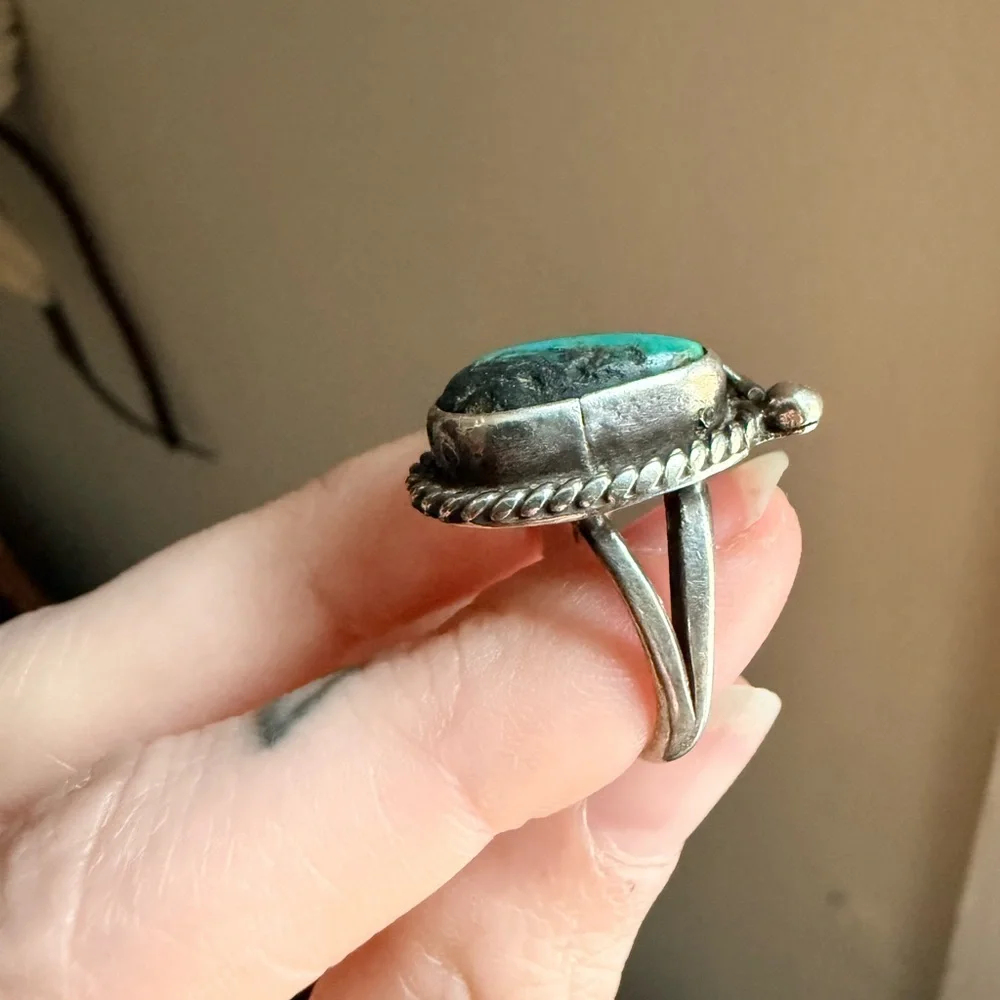 Southwestern Turquoise Sterling Ring - Picture 4 of 6